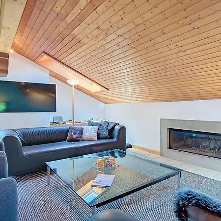 4br Attic Near Medran Ski Lifts - What'app - 0034-656-619-782 - For Reservations! Apartment